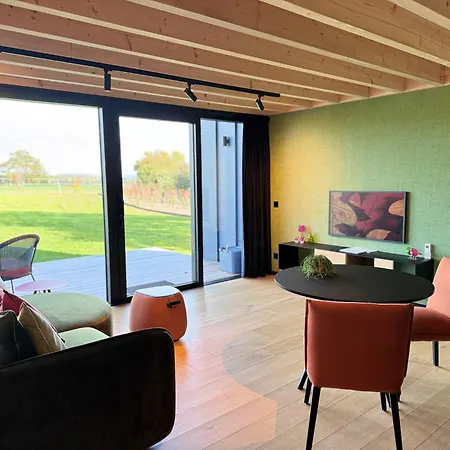 Insolite - Romantic Escape * דורבורי